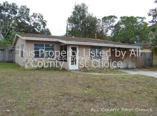 131 Emerald Ln, Largo, FL 33771