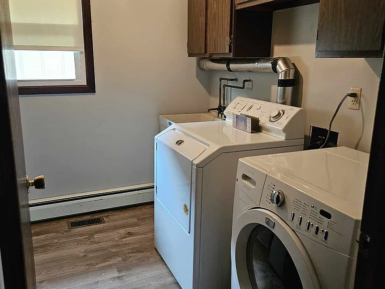 302 Merrill Ave — Photo 24