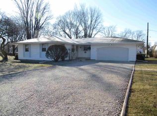 321 W 16th St, Auburn, IN 46706