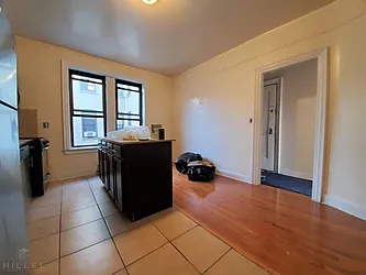 Rented by Hillel Realty Group