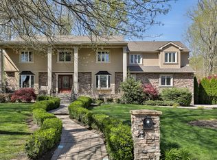 62 Lehigh Dr, Lincroft, NJ