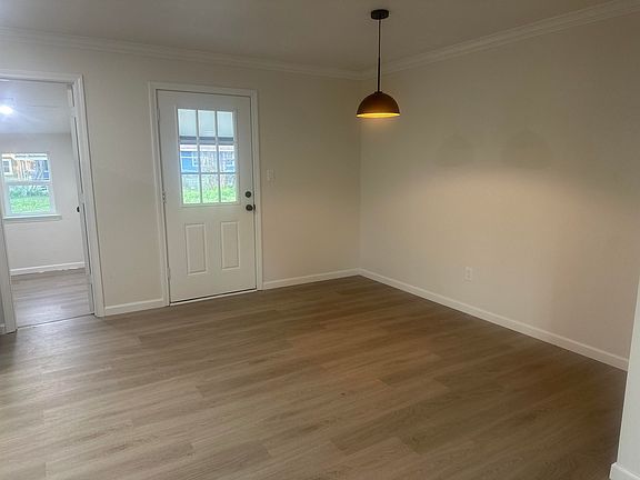 5th image of 5260 Landry Ln