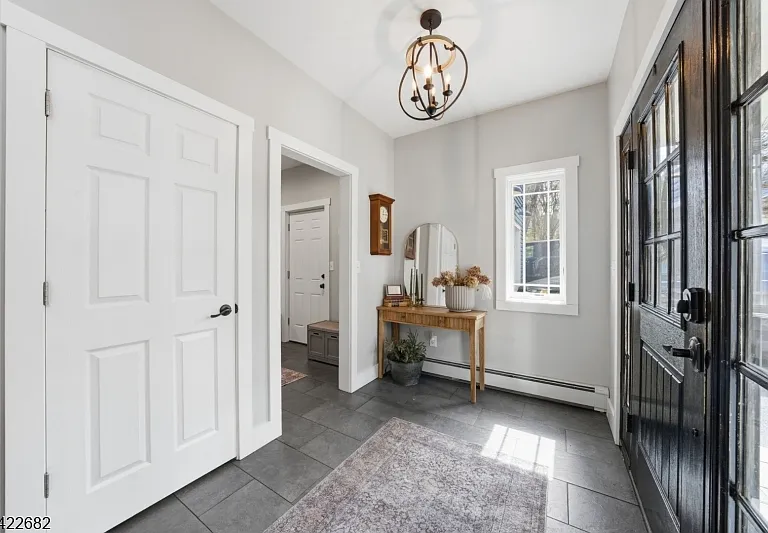 23 Edgemere Ave — Photo 3