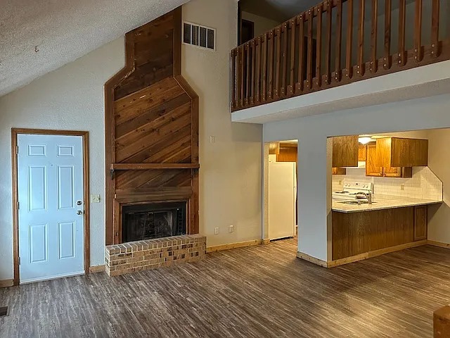 13733 Fairhill Ave — Photo 3