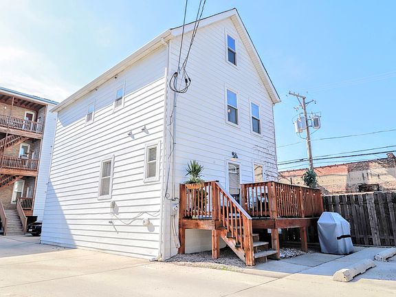 2nd image of 1939 N Sawyer Ave