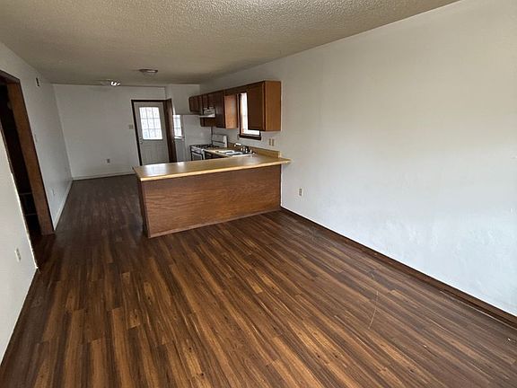 2nd image of 805 N East St