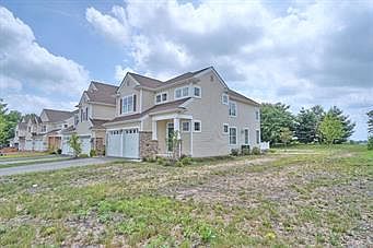 3rd image of 851 Iron Ln