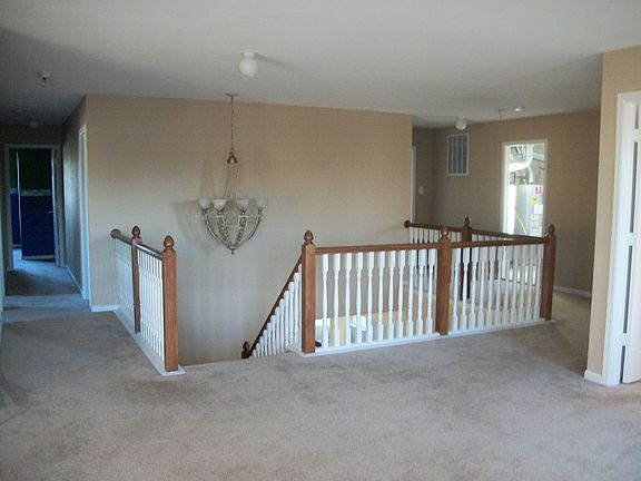 4th image of 408 Brookhollow Dr