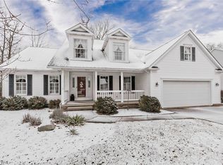 453 Medway Rd, Highland Heights, OH 44143