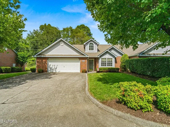 805 Cedar Ln #H-32, Knoxville, TN 37912
