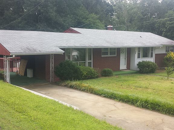 2nd image of 707 Windsor Ln