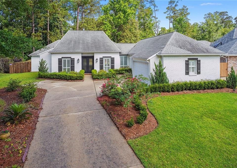 1st image of 814 Shadow Oak Ln
