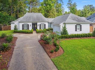 814 Shadow Oak Ln, Mandeville, LA 70471