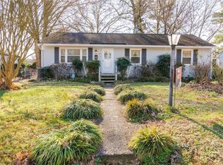 102 Woodhaven Rd, Newport News, VA 23608