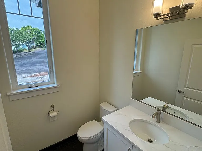 2799 NW Romancier Dr — Photo 11