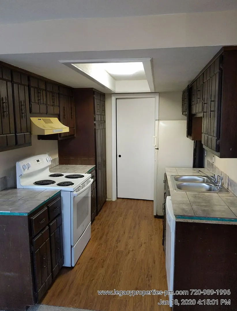 Quaint 2 bed/ 1 bath condo — Photo 1