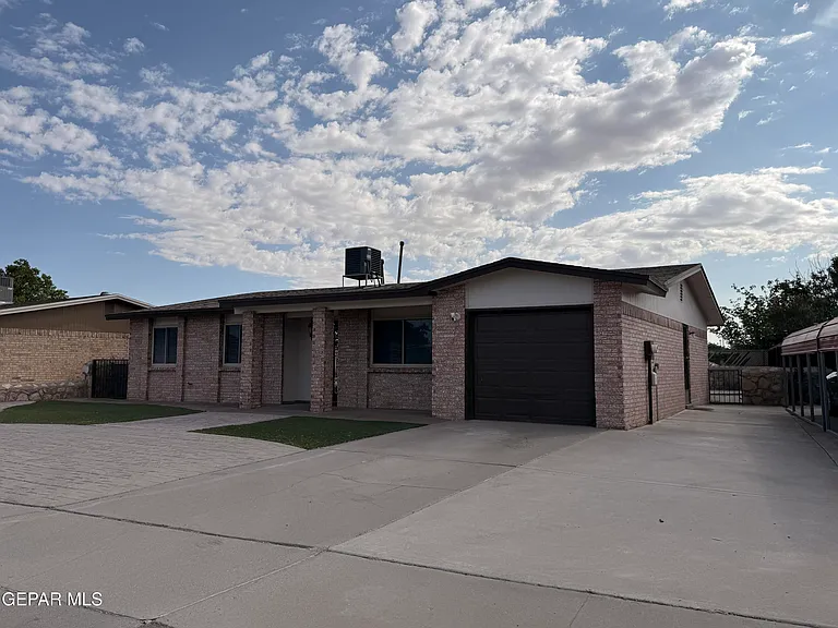 9321 Sorbonne Dr — Photo 3