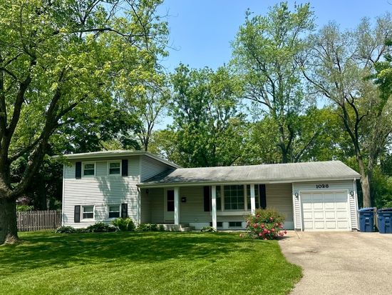 1028 Castlewood Ln, Deerfield, IL 60015
