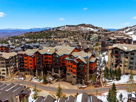 3rd image of 8894 Empire Club Dr #405