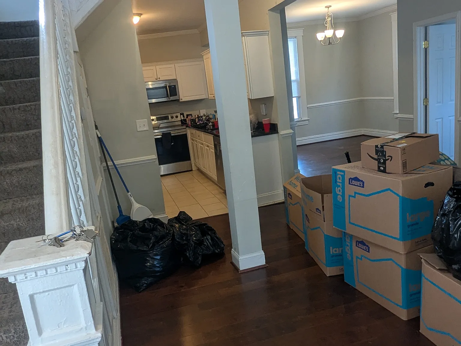3 bed, 2.5 bath, 1550 sqft, $2,195 — Photo 2