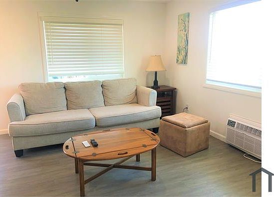 3rd image of 5496 Imperial Ave #3