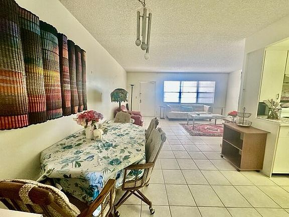 5th image of 4014 Newcastle Dr #4014-A