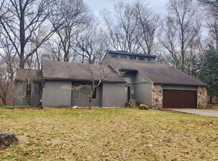 56132 Dana Dr, Bristol, IN 46507