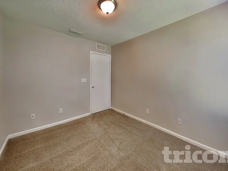 137 Brays Island Ln — Photo 13