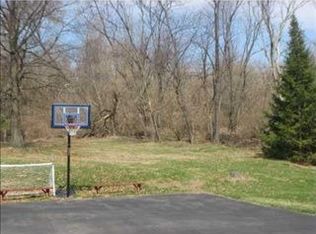 338 Myrna Dr, Pittsburgh, PA 15241