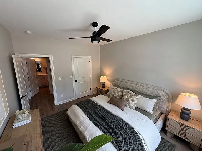 The Coop at River Road — Photo 3