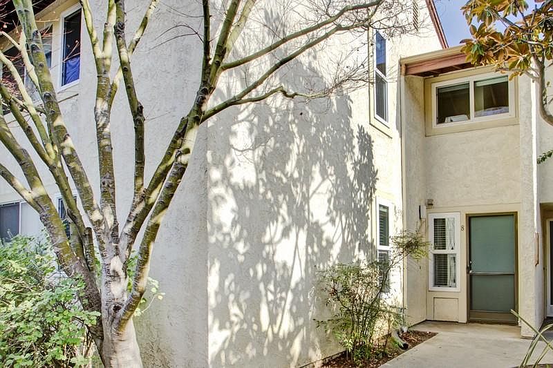 1st image of 415 W Gutierrez St #8-415WGUT