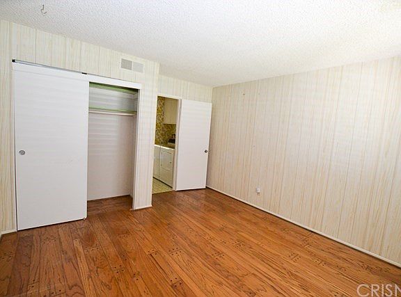 5th image of 3330 Meadow Oak Dr