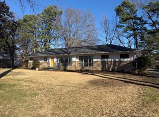 60 Maywood Dr, Jackson, TN 38305