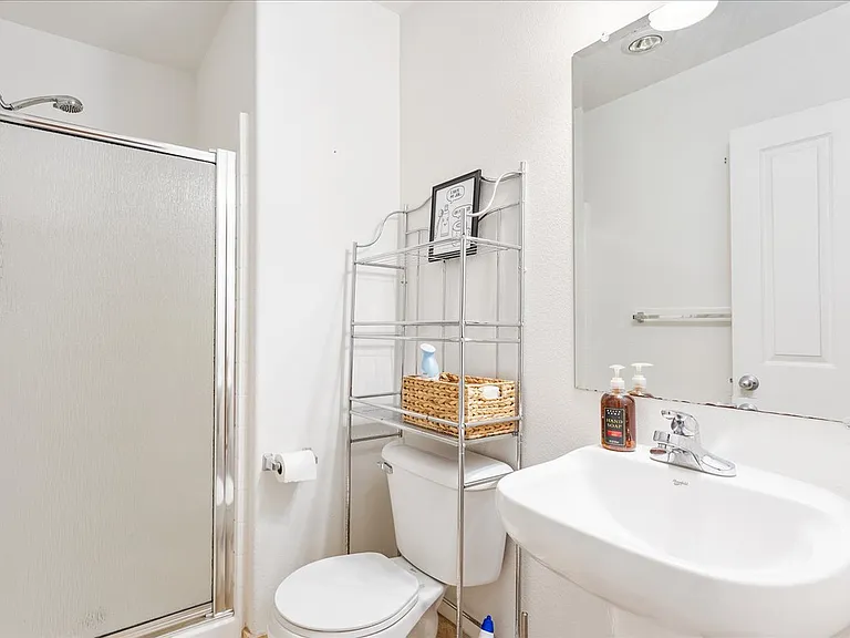 8594 NE Adlington St — Photo 17