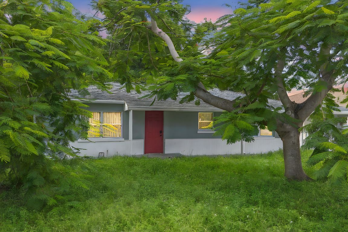 Fort Myers, FL Unit A 1 day to dusk.jpeg