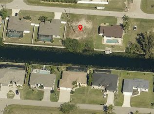 906 SW 12th Ter, Cape Coral, FL 33991