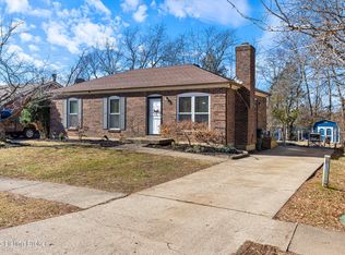 8802 Loch Lea Ln, Louisville, KY 40291