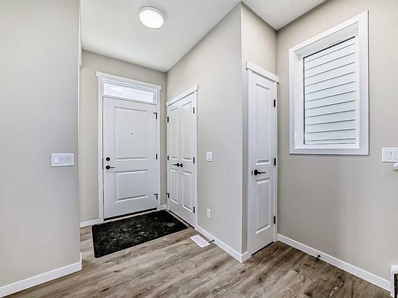 4th image of 1098 S Sawgrass Link NW