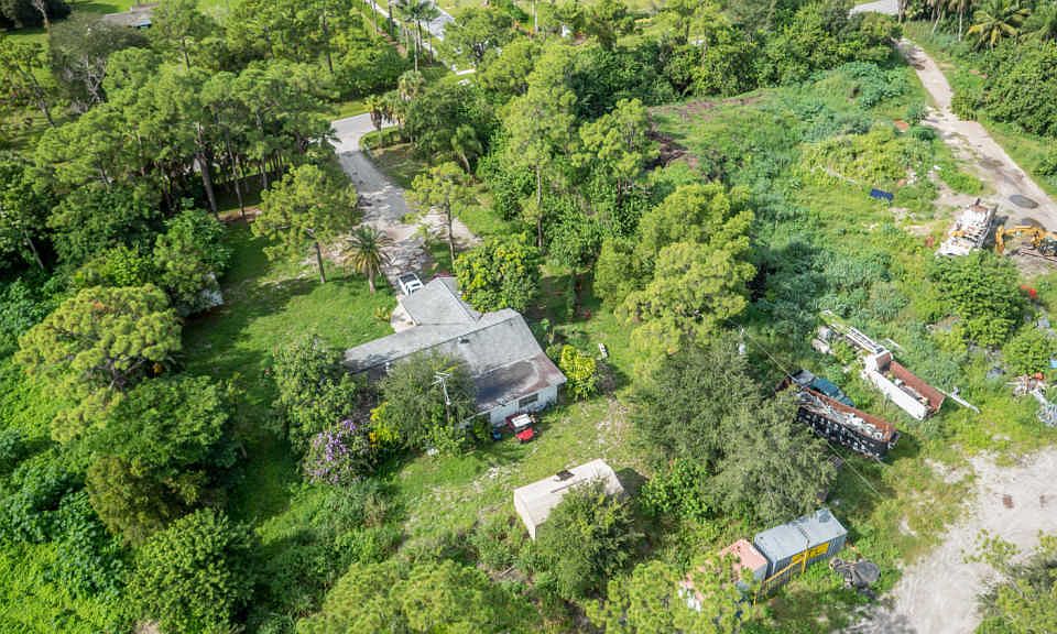 1st image of 5845 Western Way