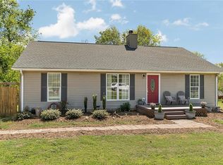 304 Keowee Trl, Seneca, SC 29672