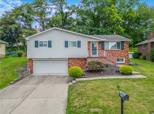 1721 Gina Dr, West Mifflin, PA 15122