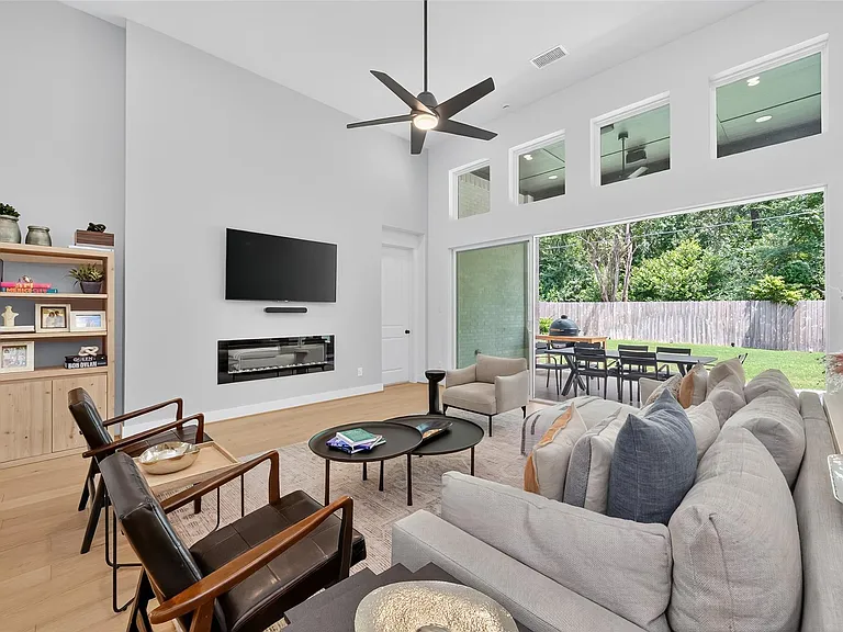 9722 Dani Lake Dr — Photo 20