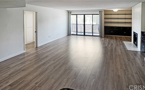2nd image of 14804 Magnolia Blvd Unit 2