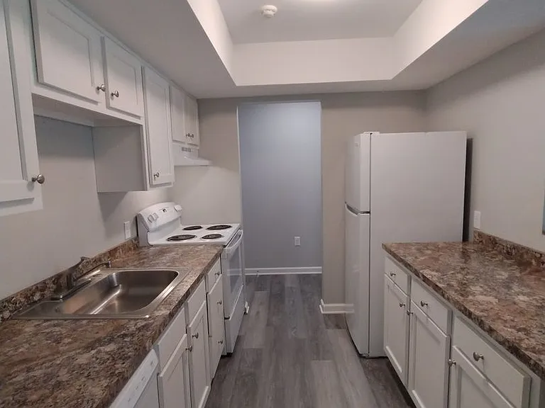 11 Robert Dr — Photo 9