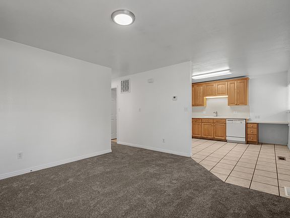 3rd image of 370 W 400 N APT 9