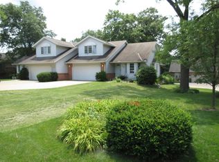 704 Woodland Knolls Rd, Metamora, IL