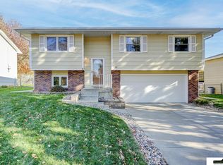 190 Laramie Trl, Lincoln, NE 68521