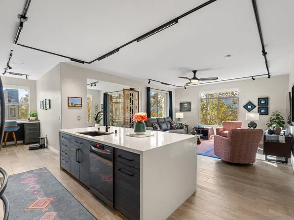 8275 Station Village Ln Unit 3307, San Diego, CA 92108