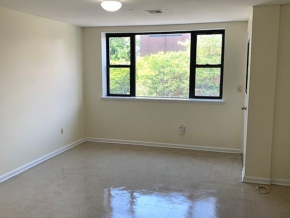 3rd image of 1665 Bedford Ave #3C