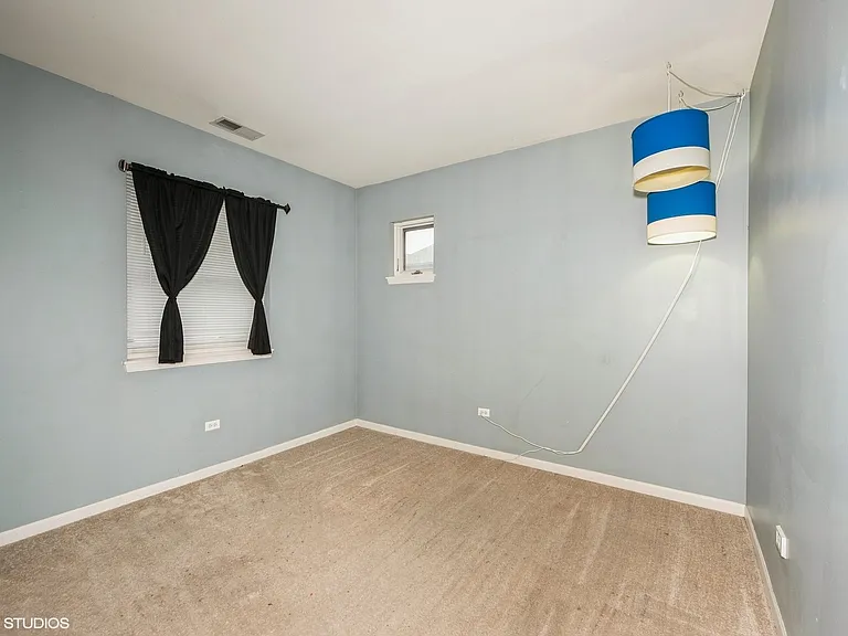 758 W 15th St #2A — Photo 10
